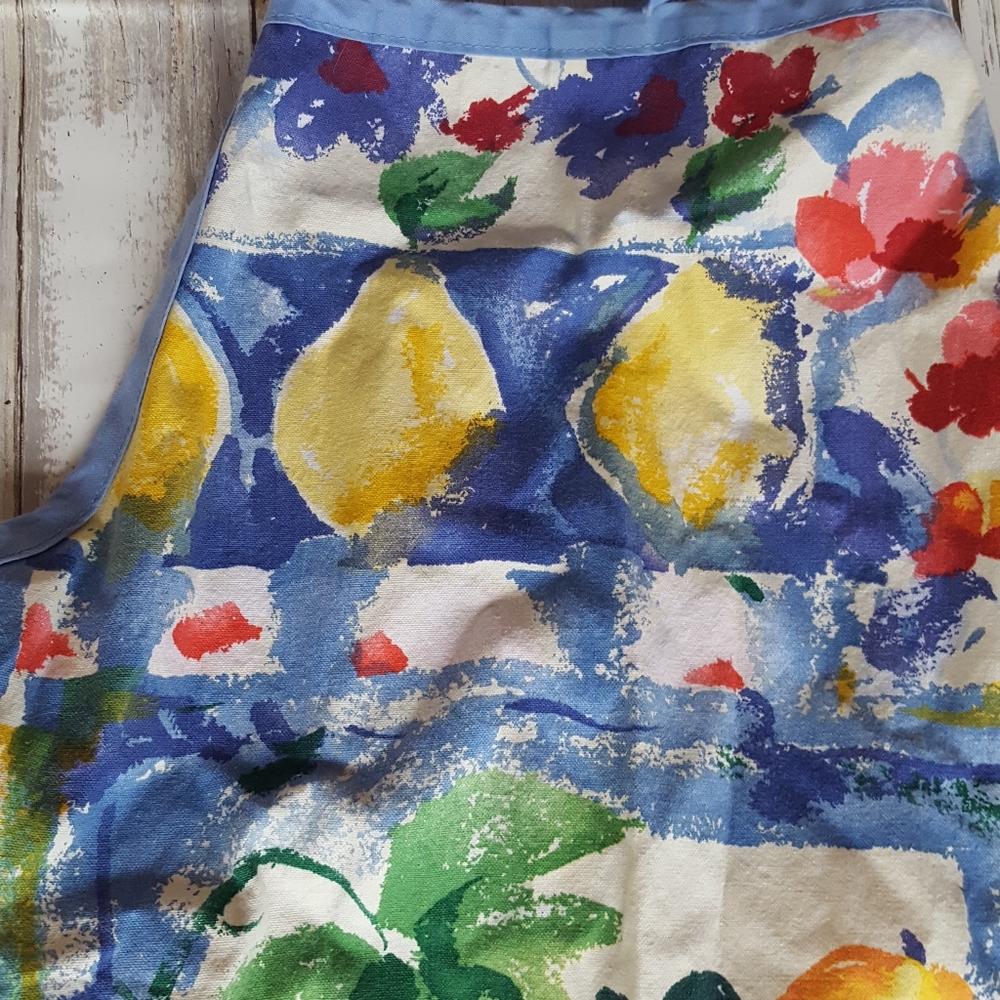 Apron - Picture 2 of 5